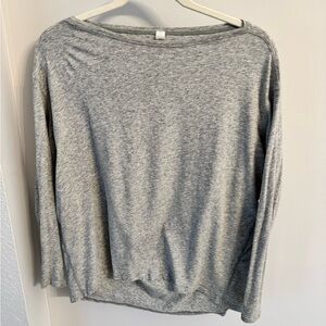 Lululemon Back in Action long sleeve shirt size 6